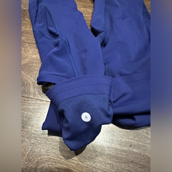 Lululemon Capri Mesh Leggings Blue - Picture 2 of 5